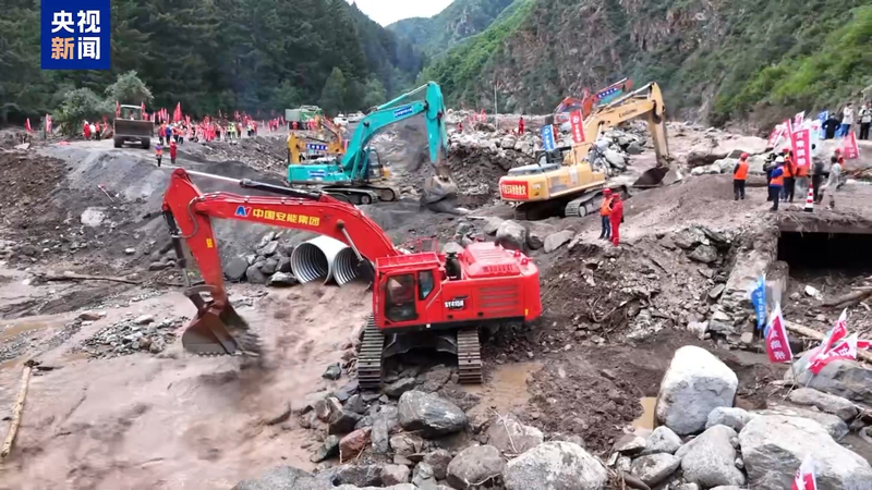 Roads__Power_Restored_in_NW_China_s_Flood_Hit_Gansu_County