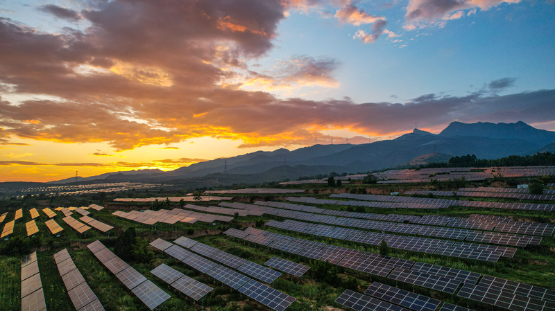 Rwandan_Solar_Innovator_Paves_Way_for_Sustainable_Energy_Future - Khabar Asia Rwandan_Solar_Innovator_Paves_Way_for_Sustainable_Energy_Future