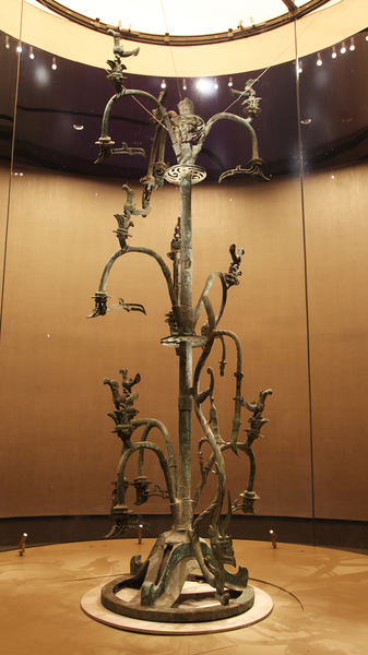 Sanxingdui_s_Bronze_Sacred_Tree__A_Glimpse_into_Ancient_China_s_Mysteries video poster