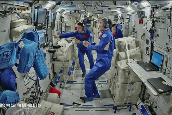 Shenzhou-20 Crew Advances Space Science in Record-Breaking Mission Shenzhou_20_Crew_Advances_Space_Science_in_Record_Breaking_Mission