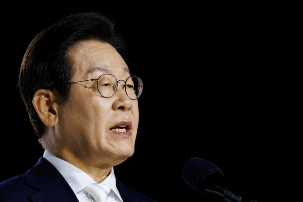 South Korea Moves to Implement Inter-Korean Agreements Step by Step South_Korea_Moves_to_Implement_Inter_Korean_Agreements_Step_by_Step