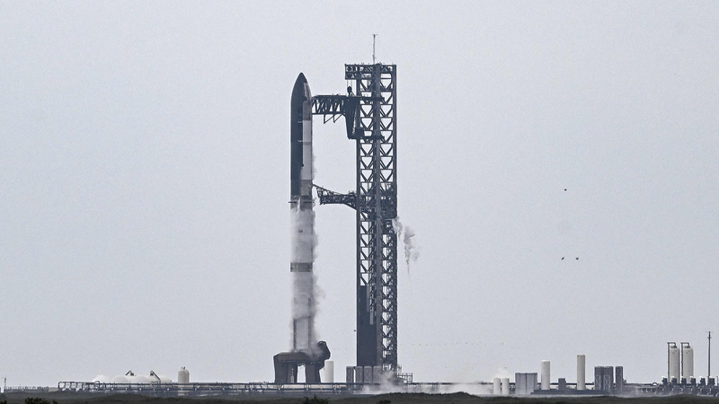 SpaceX_Starship_Launch_Postponed_Due_to_Cloudy_Skies_in_Texas
