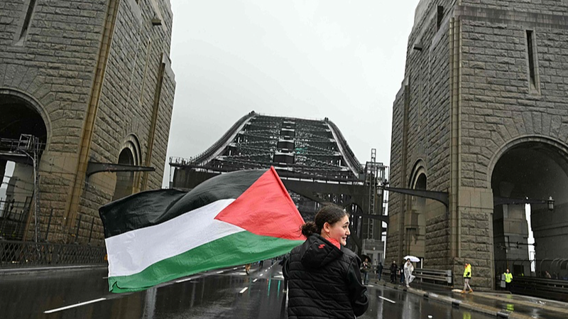 Sydney_Harbour_Bridge_Sees_Massive_Pro_Palestine_March_Amid_Gaza_Crisis - Khabar Asia Sydney_Harbour_Bridge_Sees_Massive_Pro_Palestine_March_Amid_Gaza_Crisis
