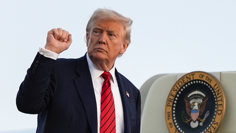 Trump Threatens Tariff Hike on India Over Russian Oil Purchases Trump_Threatens_Tariff_Hike_on_India_Over_Russian_Oil_Purchases