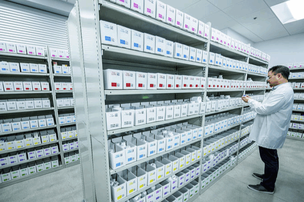 Trump’s Pharma Tariffs Spark Industry Uncertainty, Experts Skeptical Trump_s_Pharma_Tariffs_Spark_Industry_Uncertainty__Experts_Skeptical
