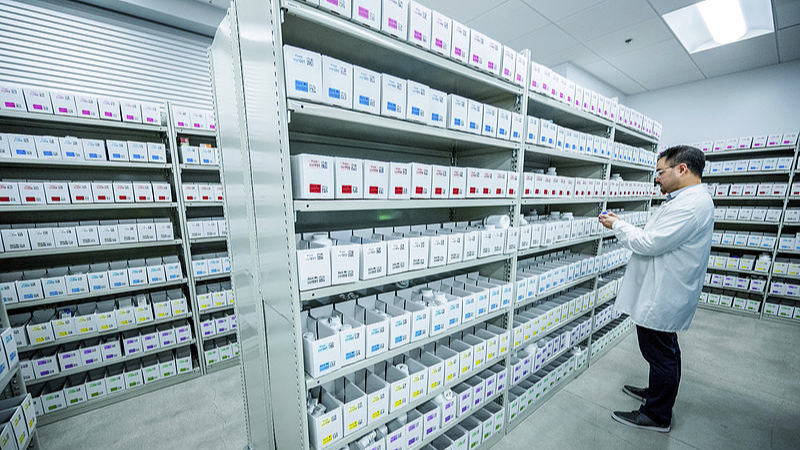 Trump_s_Pharma_Tariffs_Spark_Industry_Uncertainty__Experts_Skeptical - Khabar Asia Trump_s_Pharma_Tariffs_Spark_Industry_Uncertainty__Experts_Skeptical