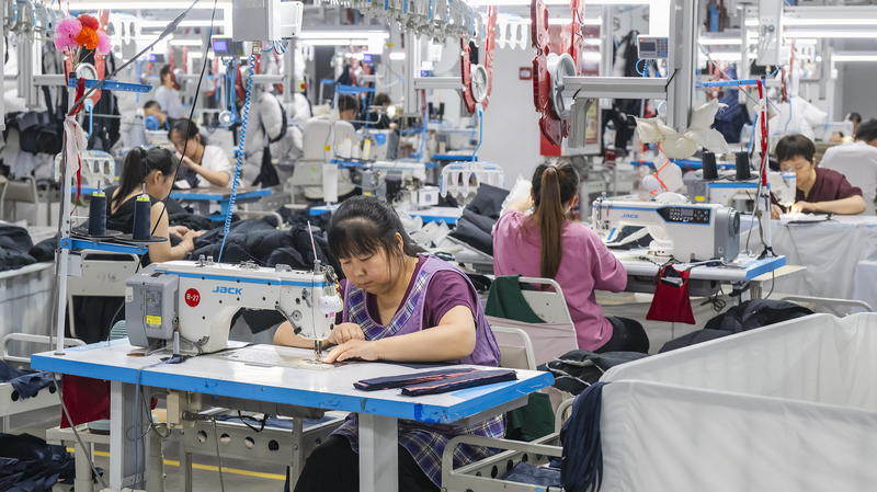 US Tariffs Backfire: Corporate Losses Mount in Q2 Earnings US_Tariffs_Backfire__Corporate_Losses_Mount_in_Q2_Earnings