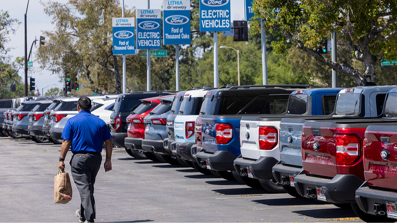 US_Tariffs_Squeeze_Automakers__Price_Hikes_Loom