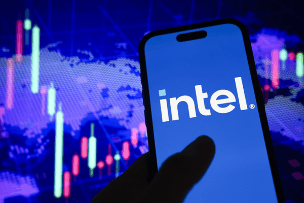 U.S. Considers $10B Stake in Intel to Boost Chip Sector U_S__Considers__10B_Stake_in_Intel_to_Boost_Chip_Sector
