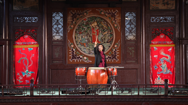Zheng Yu’s Drum Solo Revives Ancient Chinese Rhythms video poster
