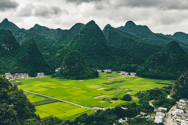 Wanfenglin: China’s Hidden Karst Gem Unveiled in Guizhou Wanfenglin__China_s_Hidden_Karst_Gem_Unveiled_in_Guizhou video poster