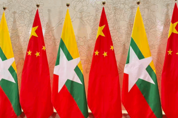 Xi_Jinping_Holds_Talks_with_Myanmar_s_Acting_President_in_Tianjin - Khabar Asia Xi_Jinping_Holds_Talks_with_Myanmar_s_Acting_President_in_Tianjin