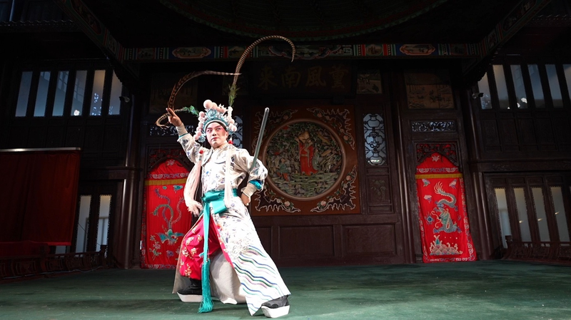 Zhou Yu’s Sword Dance Revives Peking Opera Elegance Zhou_Yu_s_Sword_Dance_Revives_Peking_Opera_Elegance video poster
