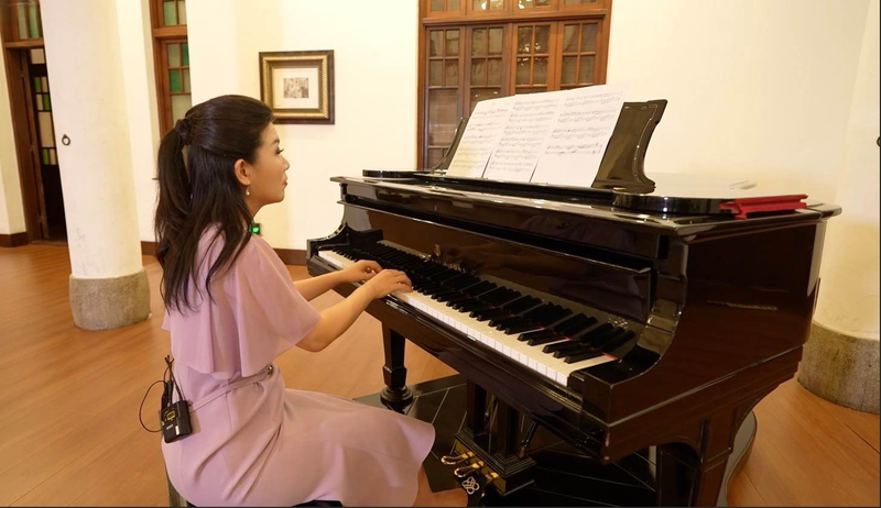 Century_Old_Steinway_Echoes_Modern_Chinese_Melodies_in_Tianjin video poster