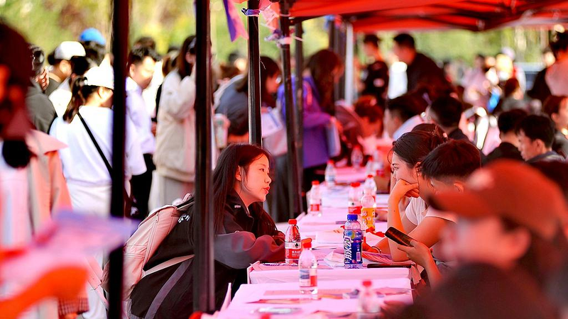 China_Surpasses_Urban_Employment_Target_with_59_Million_New_Jobs