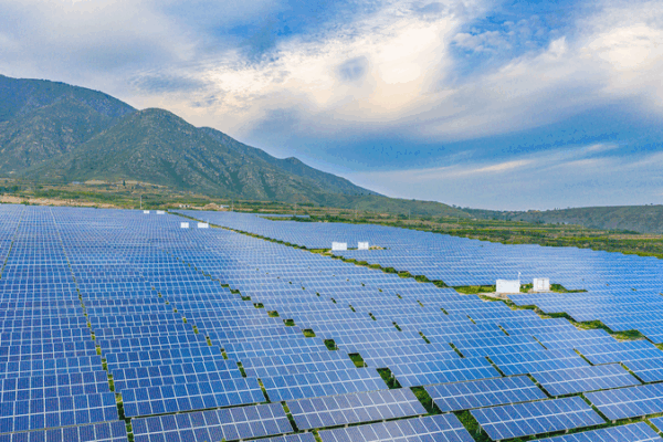 China Unveils 2035 Climate Roadmap: Ambitious Emissions Cuts and Green Energy Expansion China_Unveils_2035_Climate_Roadmap__Ambitious_Emissions_Cuts_and_Green_Energy_Expansion