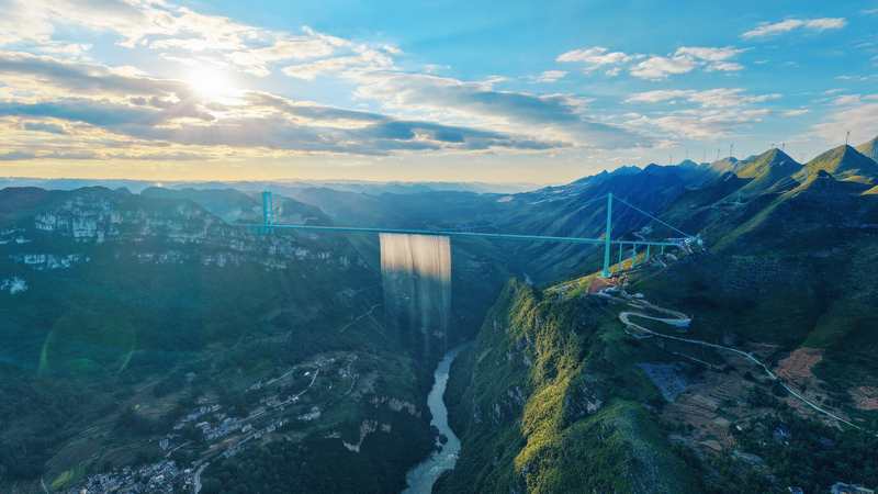 Huajiang_Grand_Canyon_Bridge_Opens__Engineering_Marvel_Meets_Tourism_Boost