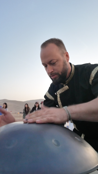 Hungarian Artist Stuns Dunhuang with Silk Road Flash Mob Performance Hungarian_Artist_Stuns_Dunhuang_with_Silk_Road_Flash_Mob_Performance video poster