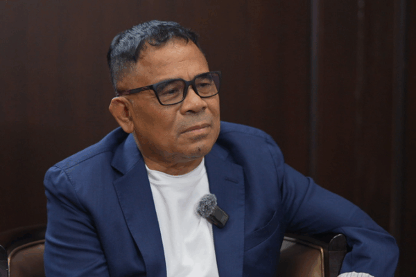 Indonesian Director Urges Filmmakers to Embrace Local Stories Over Hollywood Indonesian_Director_Urges_Filmmakers_to_Embrace_Local_Stories_Over_Hollywood video poster