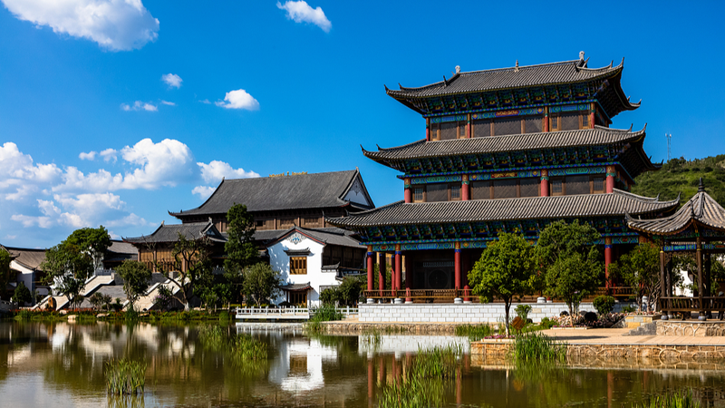 Jianchuan Wood Carving Town: Where Tradition Meets Innovation in Yunnan Jianchuan_Wood_Carving_Town__Where_Tradition_Meets_Innovation_in_Yunnan video poster