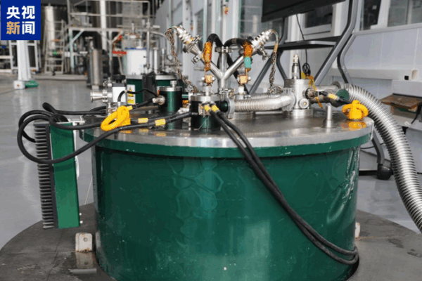 Chinese Scientists Shatter Magnetic Field Record with 700,000x Earth’s Strength Chinese Scientists Shatter Magnetic Field Record with 700,000x Earth’s Strength