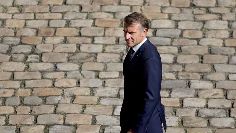 Macron_Faces_Leadership_Crisis_as_French_Government_Collapses - Khabar Asia Macron_Faces_Leadership_Crisis_as_French_Government_Collapses