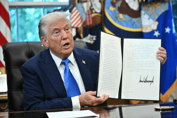 New US H-1B Policy Sparks Chaos, Strands Visa Holders Abroad New_US_H_1B_Policy_Sparks_Chaos__Strands_Visa_Holders_Abroad