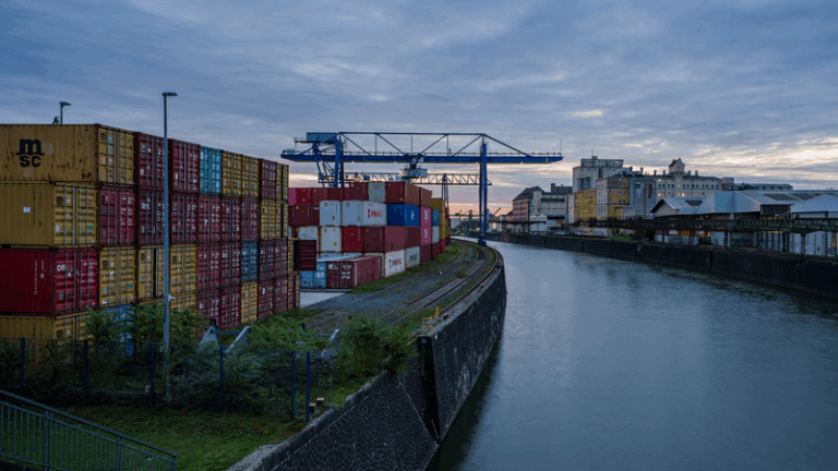 OECD Forecasts Global GDP Slowdown: 3.2% in 2025, 2.9% in 2026 - Khabar