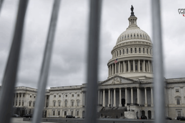 U.S. Shutdown Crisis Threatens Economic Stability in 2025 U_S__Shutdown_Crisis_Threatens_Economic_Stability_in_2025