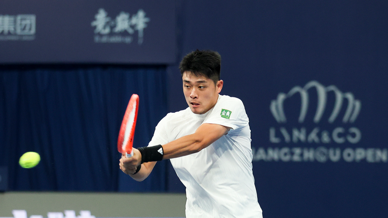 Wu Yibing Stuns Medvedev in Thrilling ATP Hangzhou Open Comeback Wu_Yibing_Stuns_Medvedev_in_Thrilling_ATP_Hangzhou_Open_Comeback