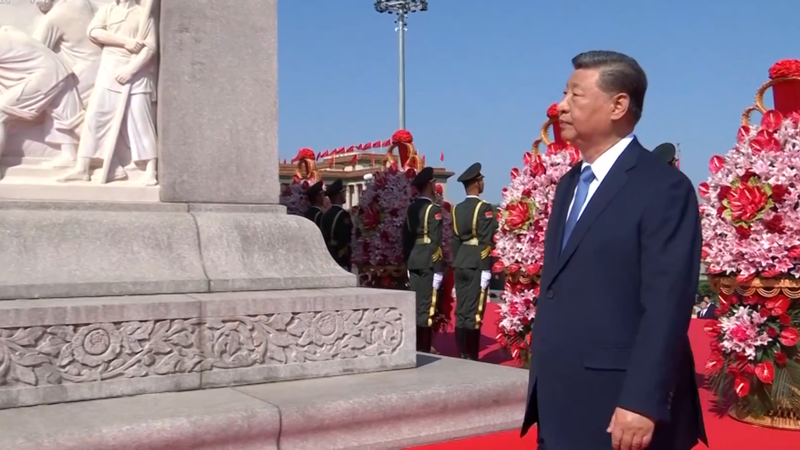 Xi Jinping Leads Martyrs’ Day Tribute at Beijing Monument Xi_Jinping_Leads_Martyrs__Day_Tribute_at_Beijing_Monument video poster