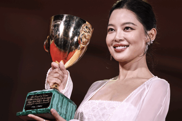 Xin Zhilei Wins Best Actress at Venice Film Festival Xin_Zhilei_Wins_Best_Actress_at_Venice_Film_Festival