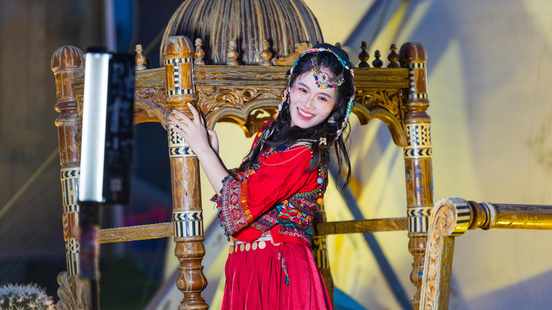 Xinjiang_s_Grand_Bazaar__Where_Culture__Cuisine__and_Tradition_Collide - Khabar Asia Xinjiang_s_Grand_Bazaar__Where_Culture__Cuisine__and_Tradition_Collide