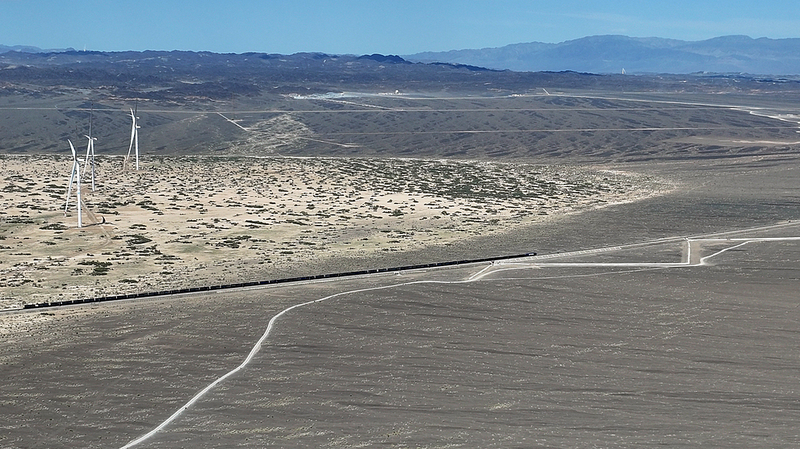 Xinjiang_s_Infrastructure_Boom__Roads__Rails__and_Digital_Growth