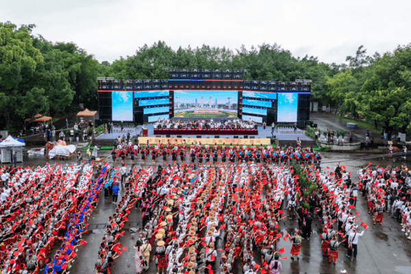 Vibrant Jingpo Culture Shines at China’s Munao Zongge Festival Vibrant Jingpo Culture Shines at China’s Munao Zongge Festival video poster