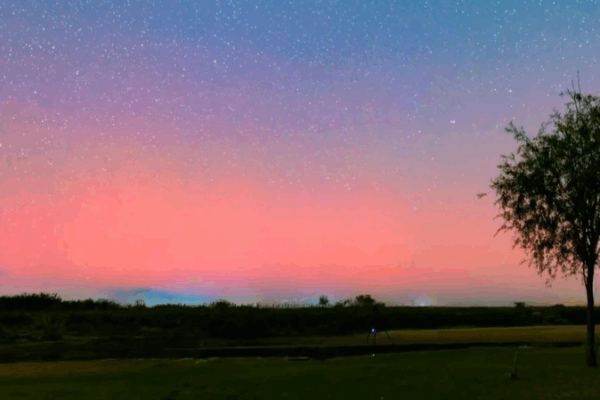 Auroras_Illuminate_Northeast_China_After_Rare_Geomagnetic_Storm