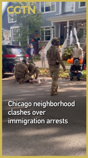 Chicago_Immigration_Tensions_Erupt_in_Old_Irving_Park_Clashes_poster - Khabar Asia Chicago_Immigration_Tensions_Erupt_in_Old_Irving_Park_Clashes video poster