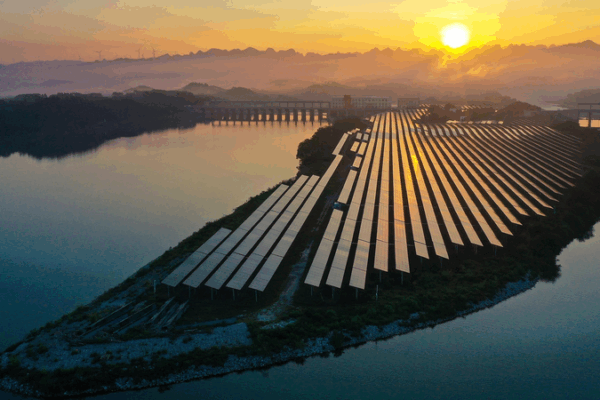 China Leads Global Energy Shift as Renewables Surpass Coal China_Leads_Global_Energy_Shift_as_Renewables_Surpass_Coal
