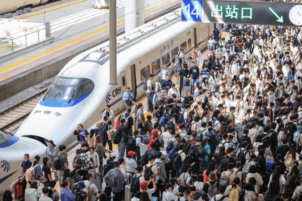 China’s Holiday Boom: Travel and Spending Surge During Golden Week China_s_Holiday_Boom__Travel_and_Spending_Surge_During_Golden_Week