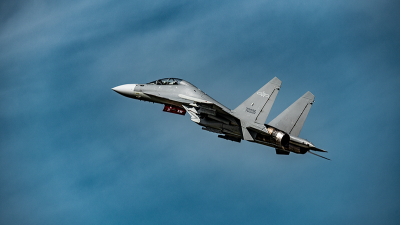 China’s J-16 Fighter Jet: A Versatile Powerhouse in Modern Aviation China_s_J_16_Fighter_Jet__A_Versatile_Powerhouse_in_Modern_Aviation