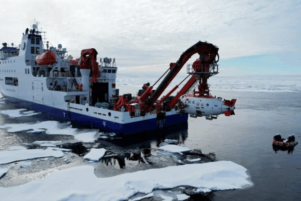 China’s Jiaolong Submersible Completes 10+ Arctic Deep Dives, Boosts Polar Research China_s_Jiaolong_Submersible_Completes_10__Arctic_Deep_Dives__Boosts_Polar_Research
