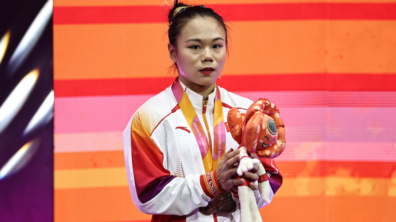 China_s_Zhang_Qingying_Clinches_Gymnastics_Bronze__Ends_6_Year_Podium_Drought - Khabar Asia China_s_Zhang_Qingying_Clinches_Gymnastics_Bronze__Ends_6_Year_Podium_Drought