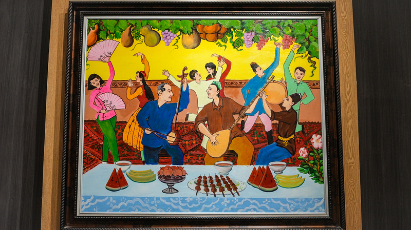 Dolan_Art_Revives_Xinjiang_s_Cultural_Legacy_Amid_Desert_Sands video poster