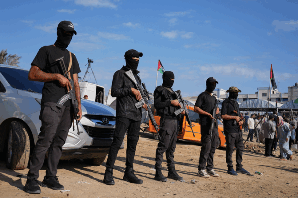 Hamas Releases 20 Israeli Hostages as Ceasefire Takes Hold; Trump Touts Deal Hamas_Releases_20_Israeli_Hostages_as_Ceasefire_Takes_Hold__Trump_Touts_Deal