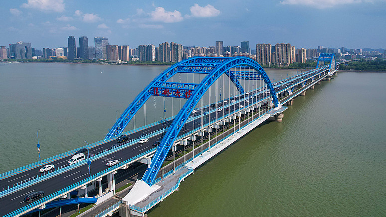 Hangzhou’s Fuxing Bridge: A Symbol of Modernity and Tranquility Hangzhou_s_Fuxing_Bridge__A_Symbol_of_Modernity_and_Tranquility video poster
