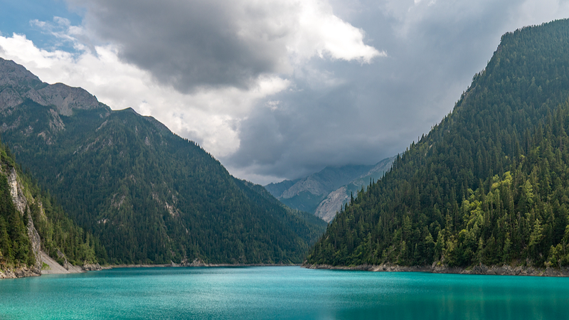 Long_Lake__Jiuzhaigou_s_Mystical__Blue_Mirror__Revealed_poster - Khabar Asia Long_Lake__Jiuzhaigou_s_Mystical__Blue_Mirror__Revealed video poster