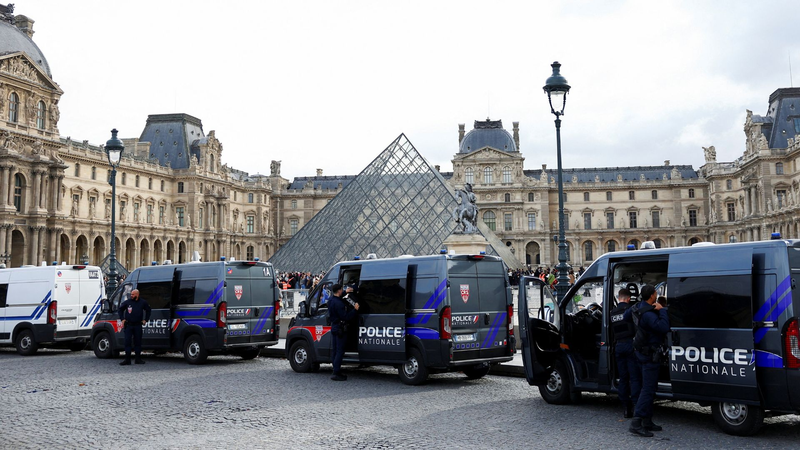 Louvre_Heist__Five_Arrested_as__102M_Jewel_Hunt_Intensifies - Khabar Asia Louvre_Heist__Five_Arrested_as__102M_Jewel_Hunt_Intensifies