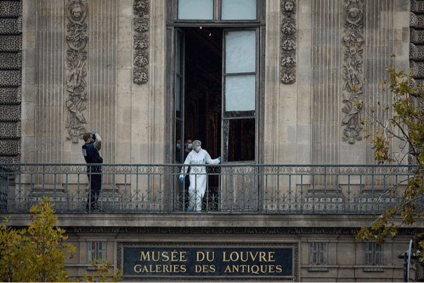 Louvre Heist: Masked Robbers Steal Priceless Treasures in 7-Minute Raid Louvre_Heist__Masked_Robbers_Steal_Priceless_Treasures_in_7_Minute_Raid video poster