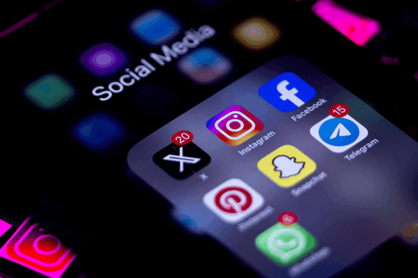 Malaysia Enforces Social Media Age Verification to Protect Minors Malaysia_Enforces_Social_Media_Age_Verification_to_Protect_Minors