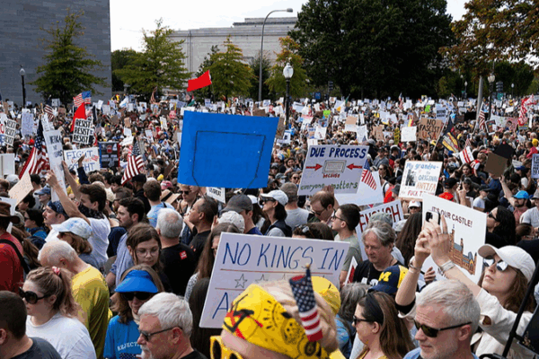 Massive__No_Kings__Protests_Sweep_U_S___Targeting_Trump_Policies